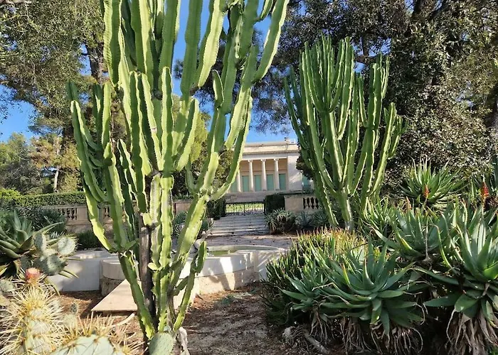 Cozy 1 Bedroom With A Seaview, Ac, Pool And Parking Apartment Antibes