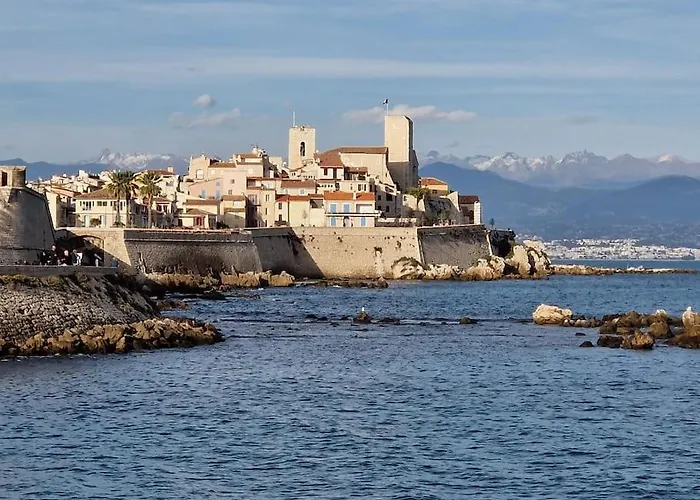 Cozy 1 Bedroom With A Seaview, Ac, Pool And Parking Apartment Antibes