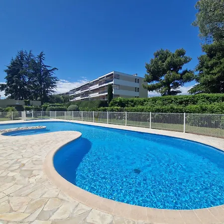 아파트 Cozy 1 Bedroom With A Seaview, Ac, Pool And Parking