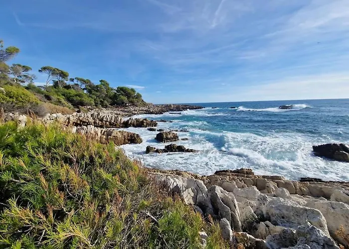 Cozy 1 Bedroom With A Seaview, Ac, Pool And Parking *