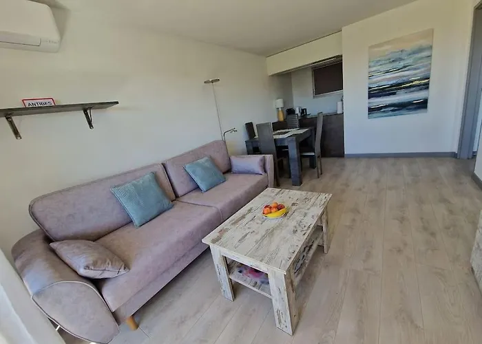 Cozy 1 Bedroom With A Seaview, Ac, Pool And Parking 公寓 *