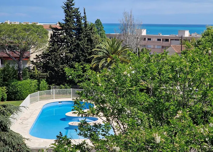 Apartment Cozy 1 Bedroom With A Seaview, Ac, Pool And Parking *